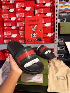Men Gucci Black Slides with Green and Red Web Stripe Men Size 7.5